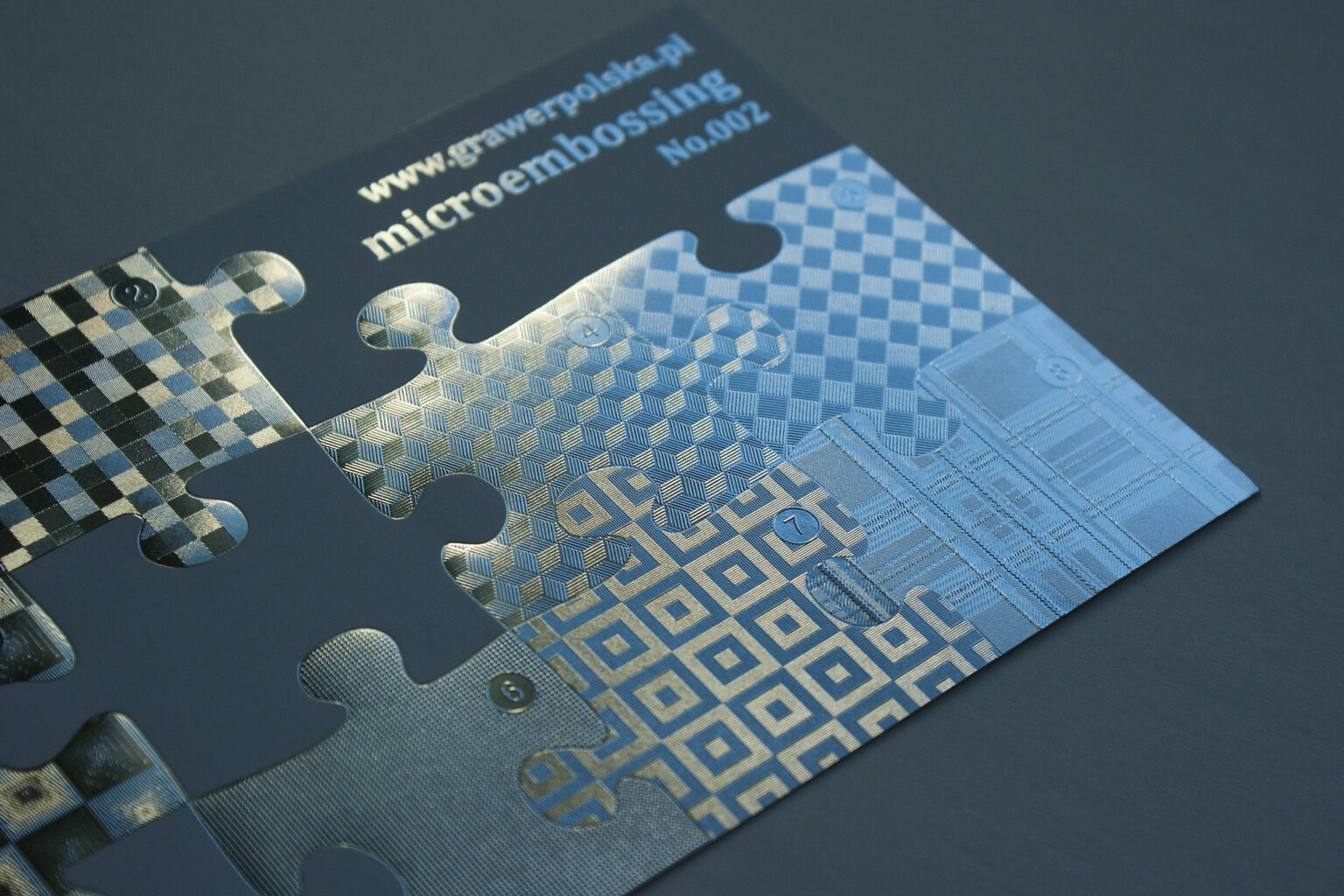 Microembossing - blaues Puzzle